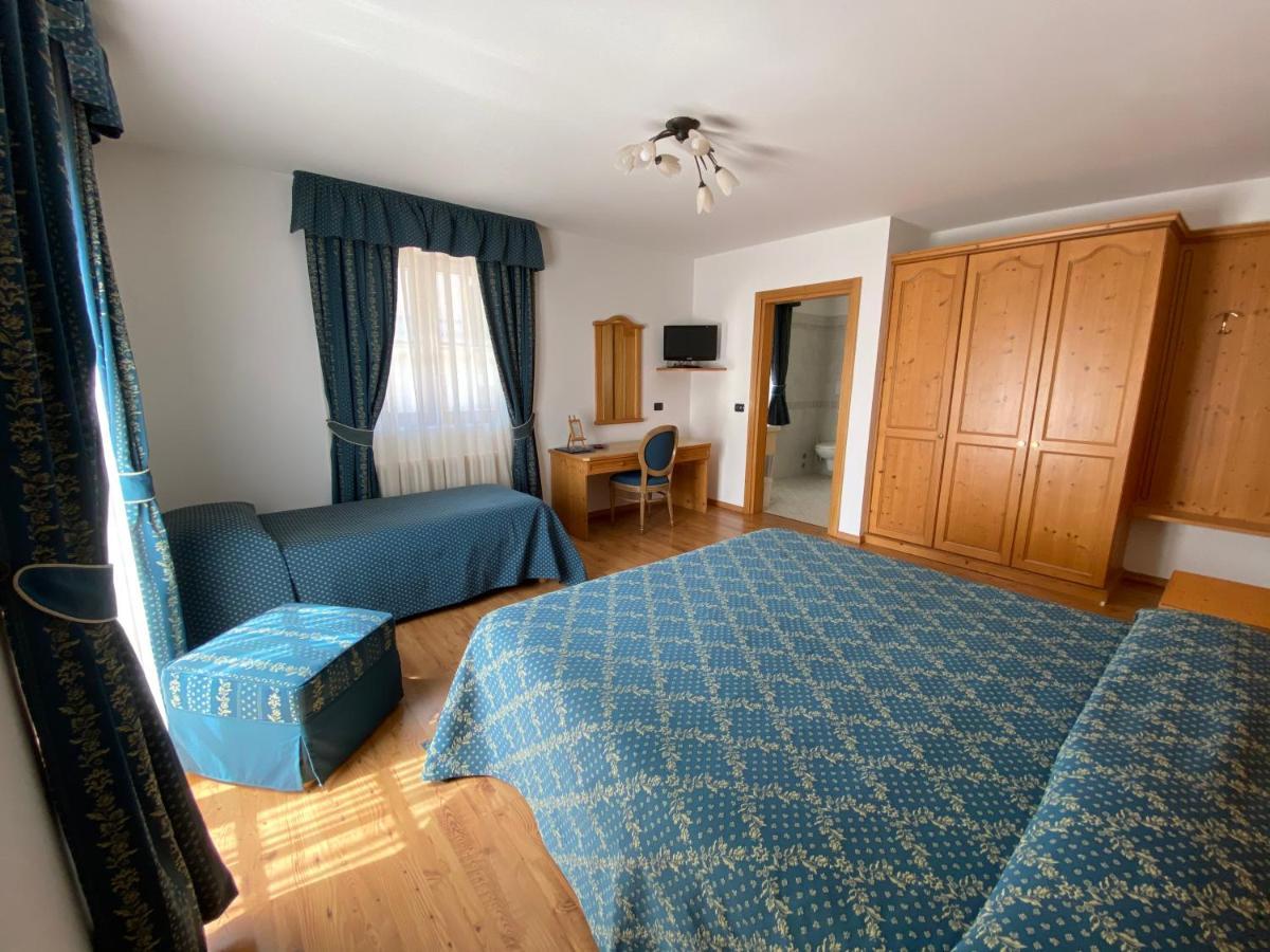 Villa Golf Pinzolo Bagian luar foto