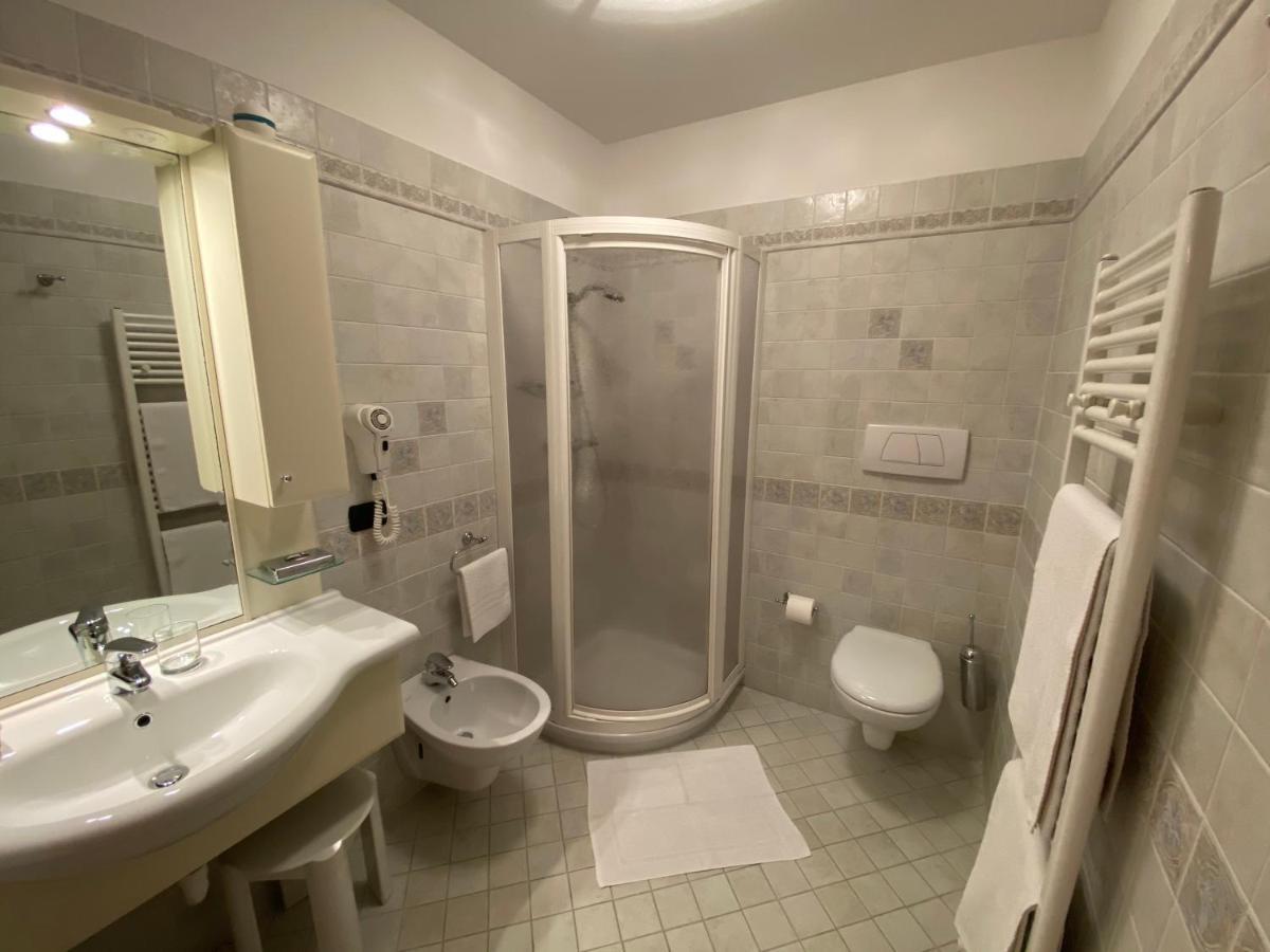 Villa Golf Pinzolo Bagian luar foto