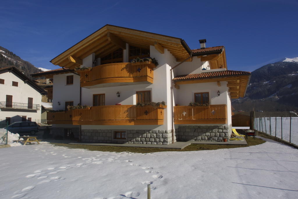 Villa Golf Pinzolo Bagian luar foto